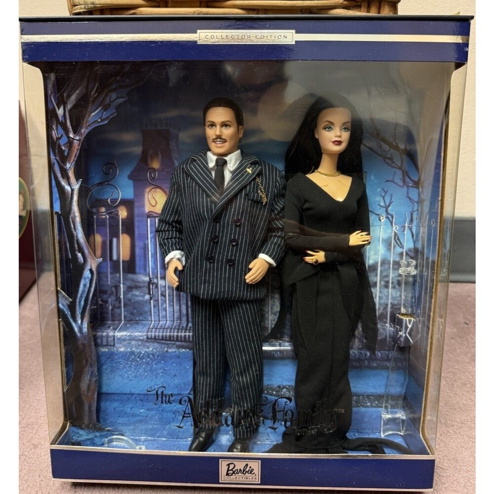 Mattel 2000 Collector Edition Addams Family Barbie And Ken Doll Gift Set NRFB